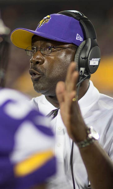 Gray is lone Vikings defensive coach without ties to Zimmer